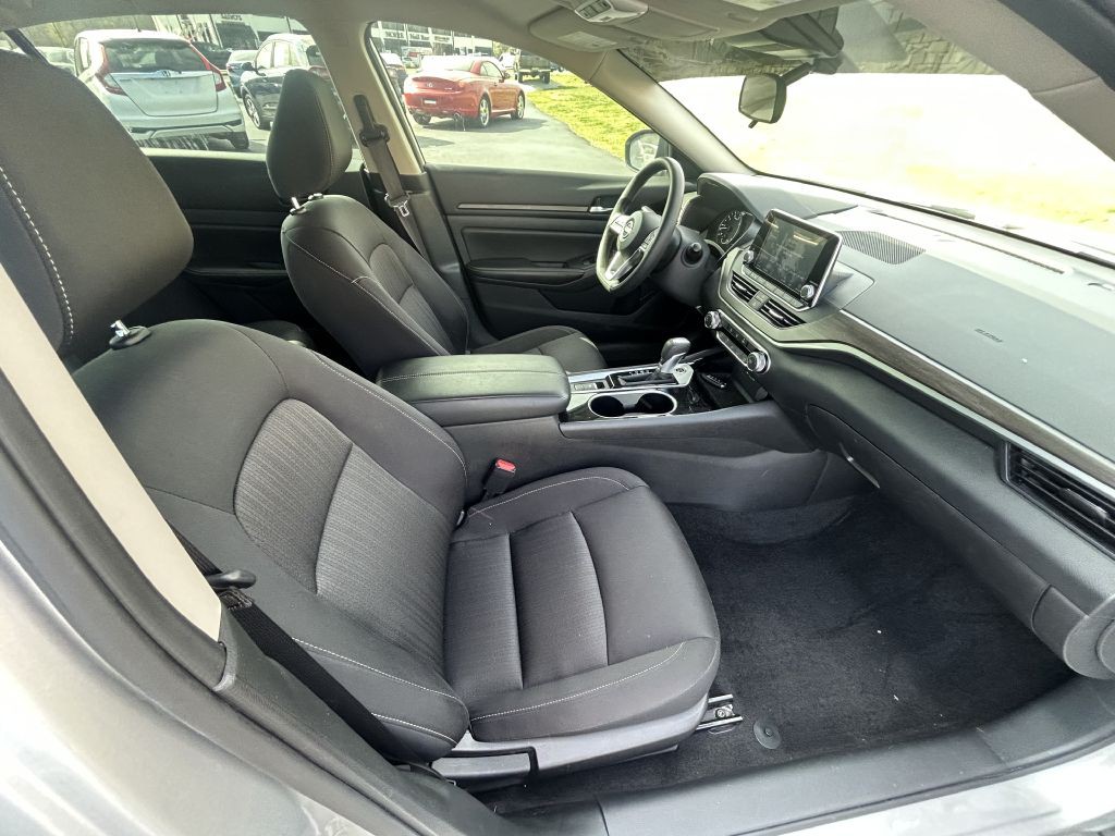 2024 Nissan Altima Image 18