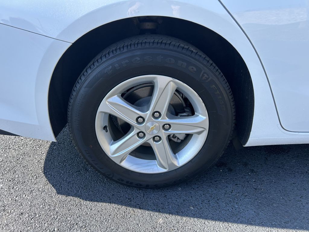 2023 Chevrolet Malibu Image 6