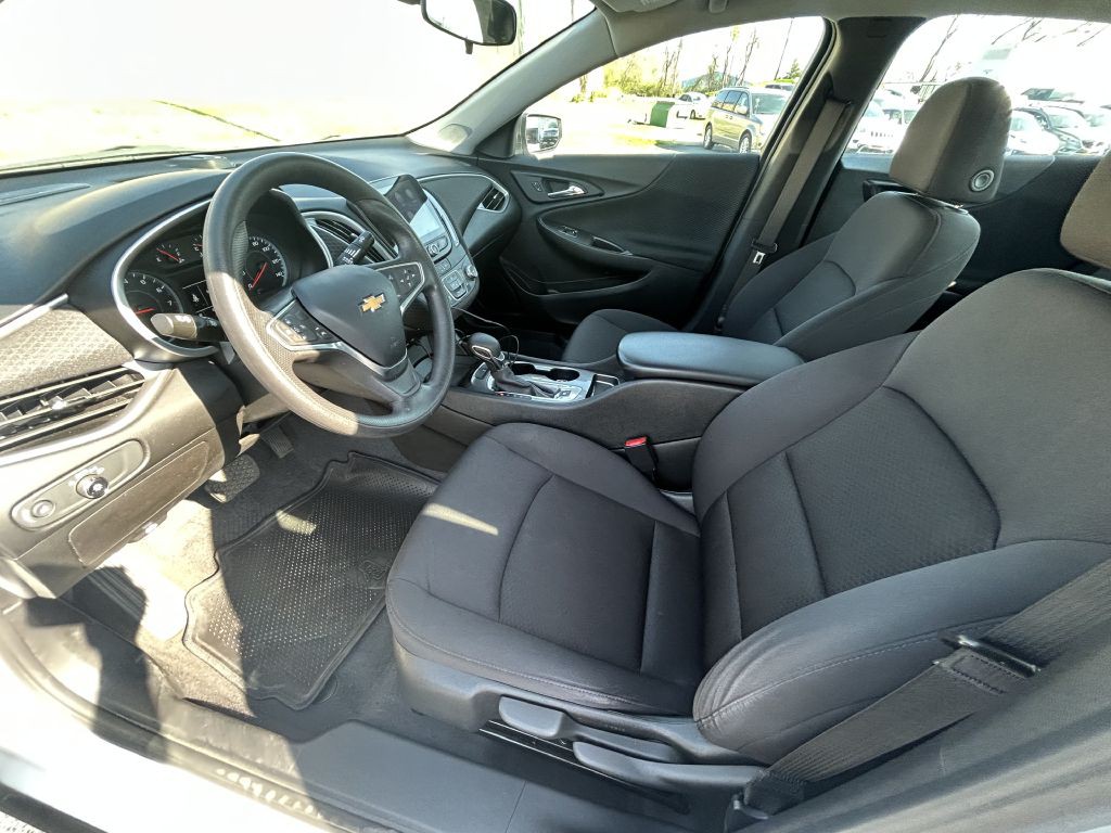 2023 Chevrolet Malibu Image 9