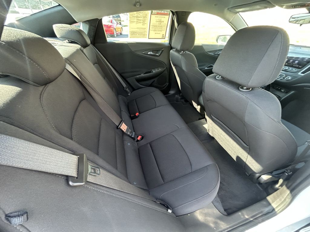 2023 Chevrolet Malibu Image 13