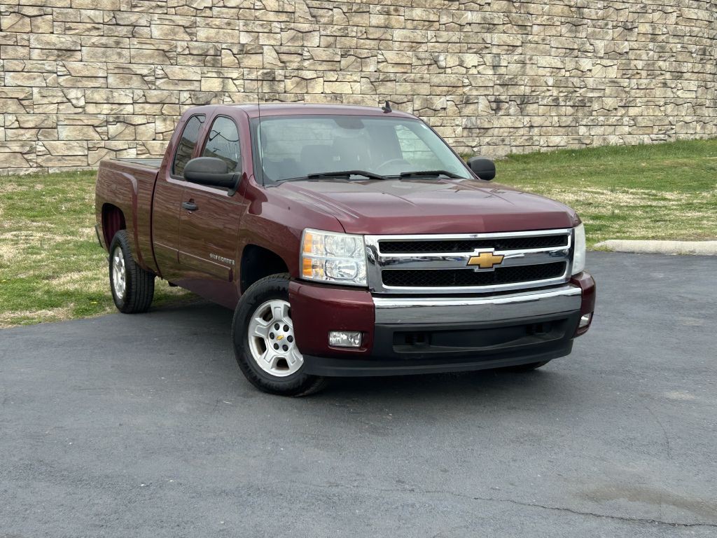 2008 Chevrolet Silverado 1500 Image 1