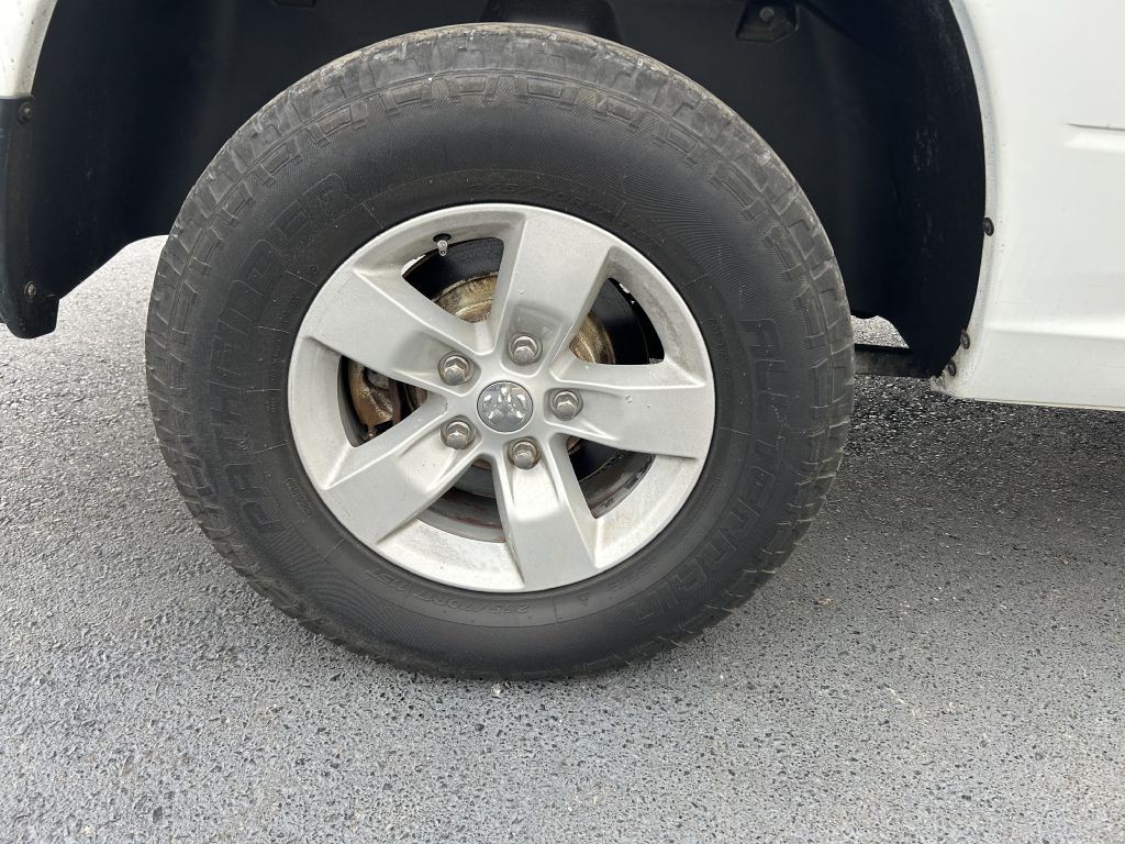 2013 RAM 1500 Image 6