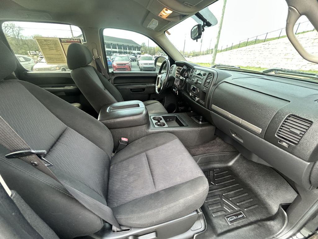 2011 Chevrolet Silverado 1500 Image 18