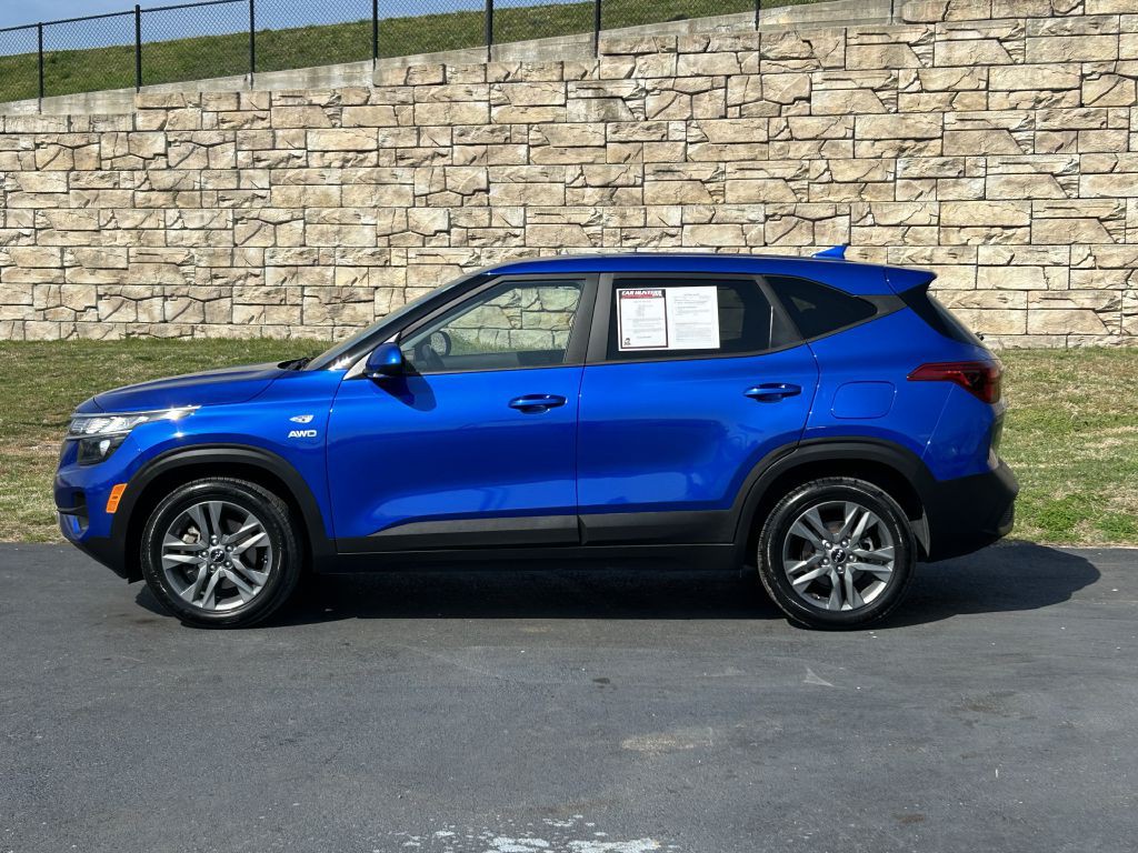 2023 Kia Seltos Image 2