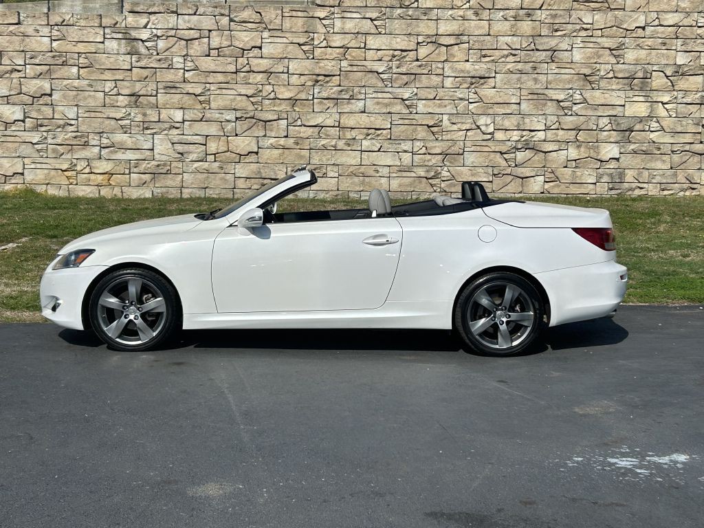 2011 Lexus IS Image 3