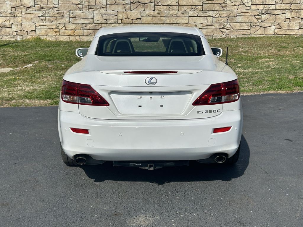 2011 Lexus IS Image 8