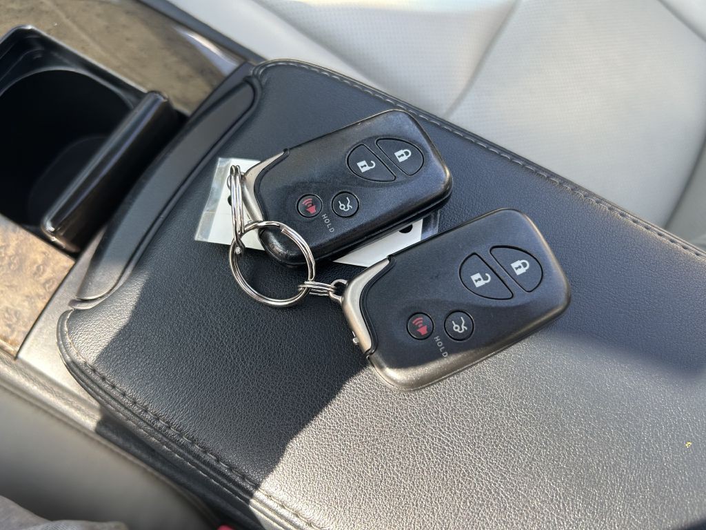 2011 Lexus IS Image 23