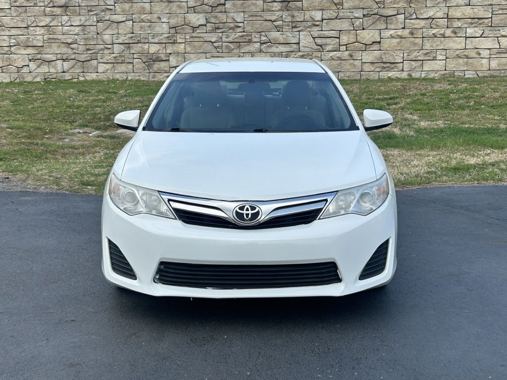 2014 Toyota Camry Image 4