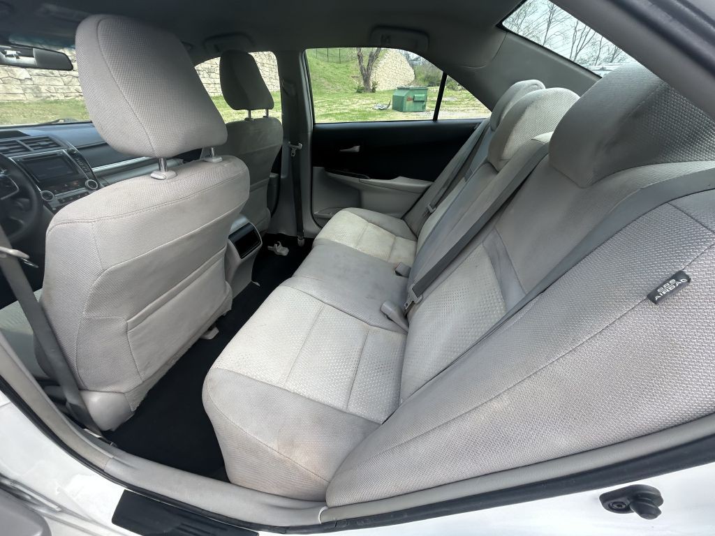 2014 Toyota Camry Image 10