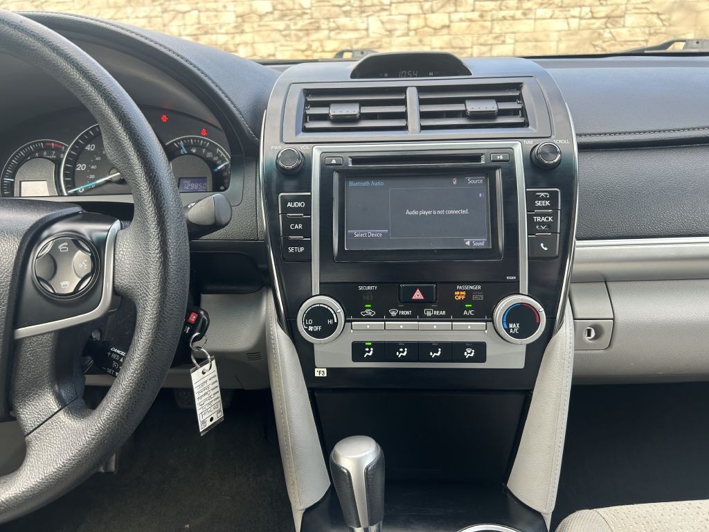 2014 Toyota Camry Image 15