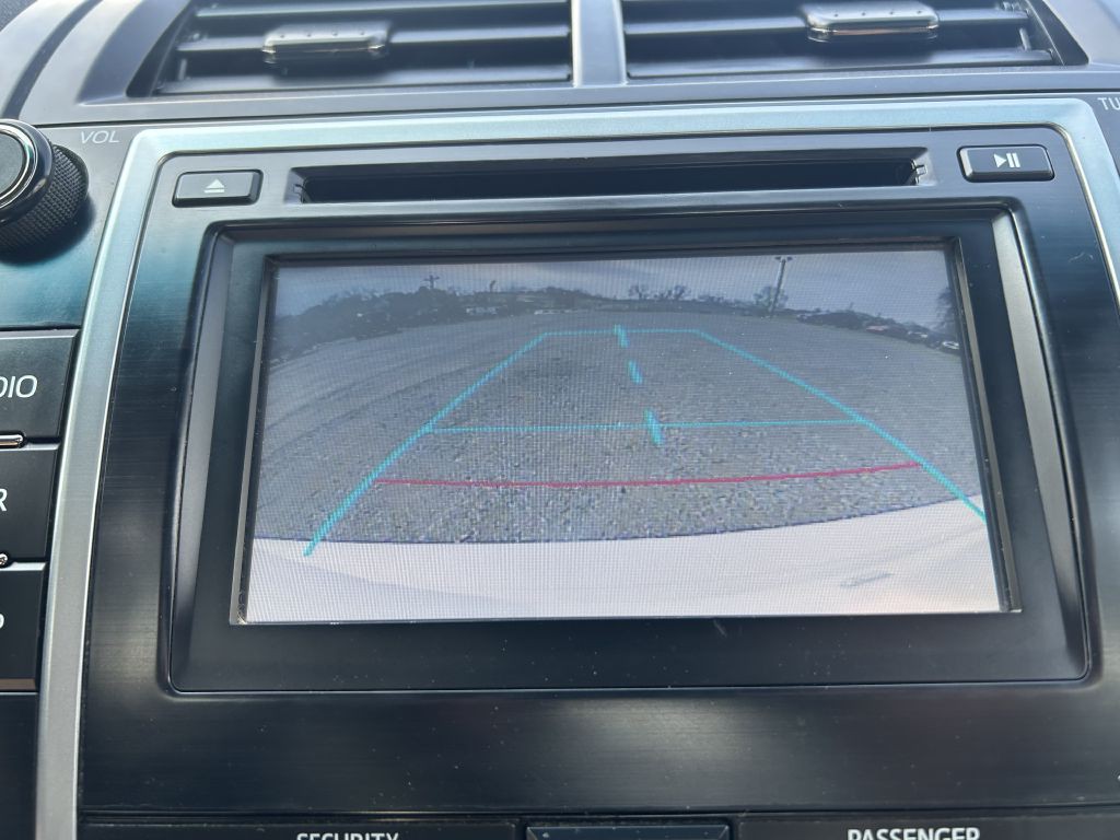 2014 Toyota Camry Image 20