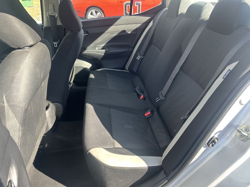 2020 Nissan Versa Image 11