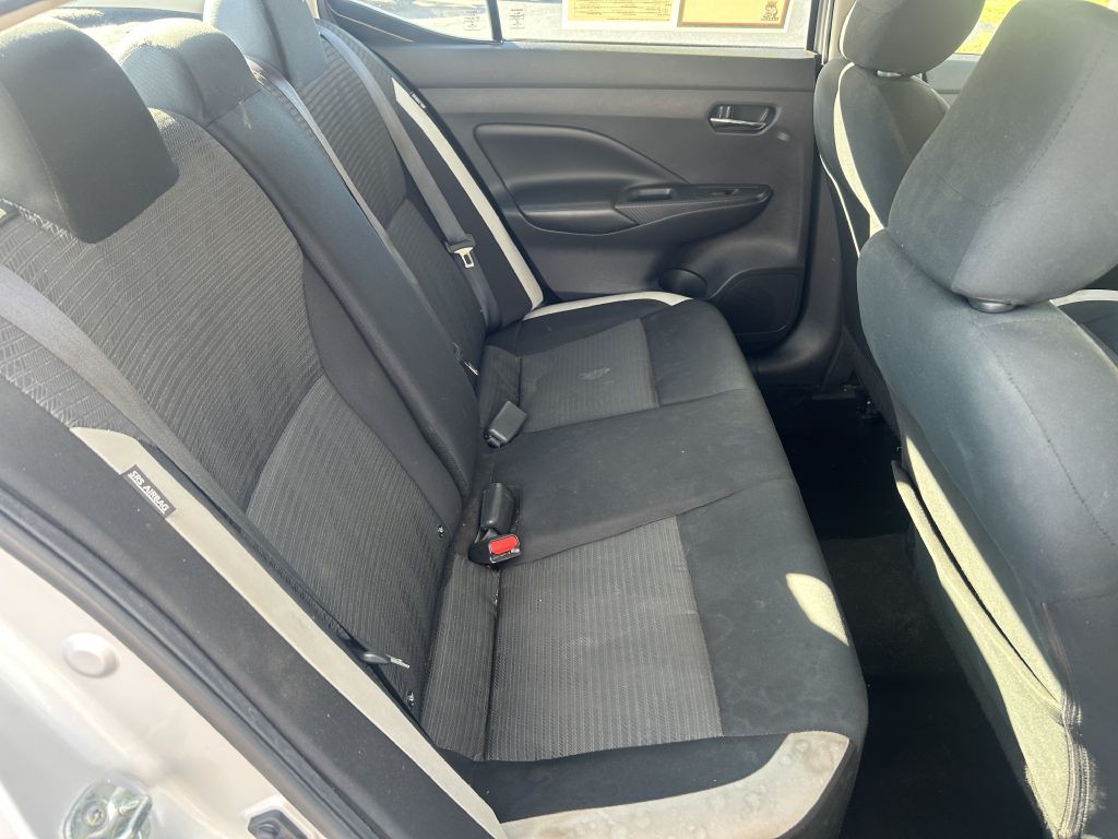 2020 Nissan Versa Image 12