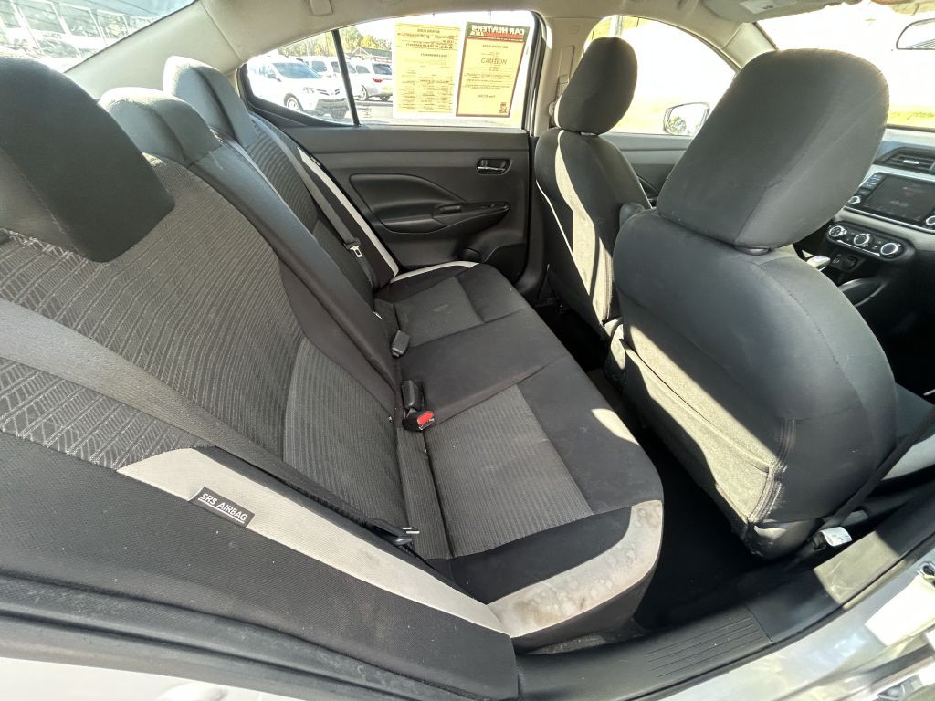 2020 Nissan Versa Image 13