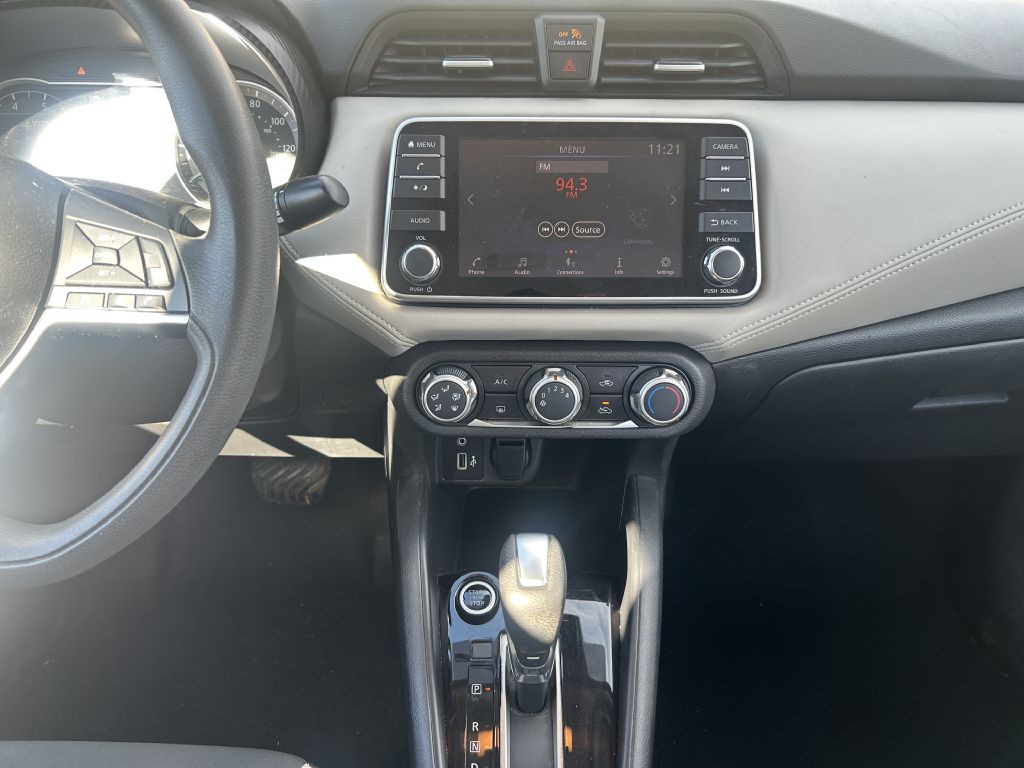 2020 Nissan Versa Image 15