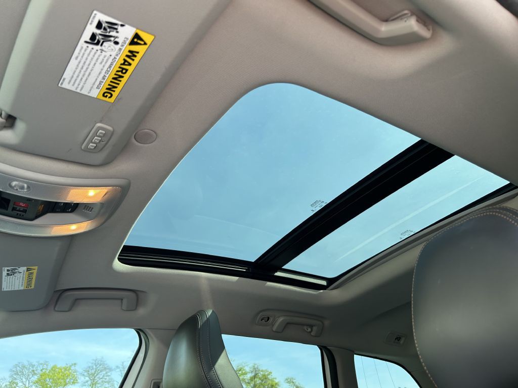 2017 Volvo XC60 Image 10