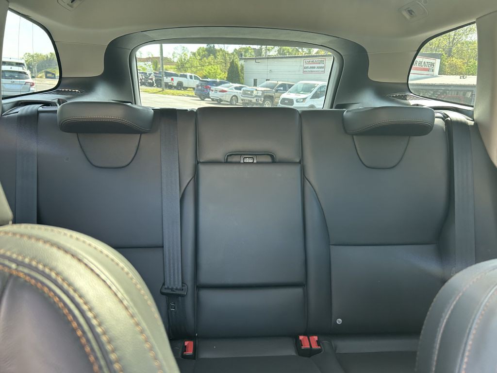 2017 Volvo XC60 Image 20