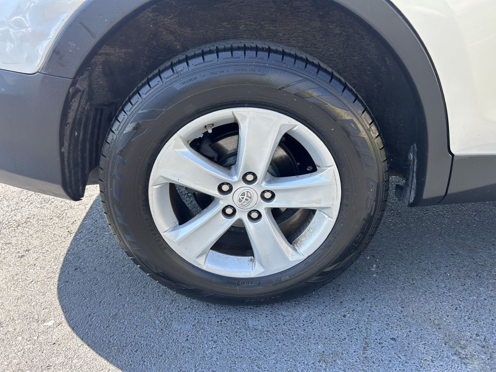 2013 Toyota Rav4 Image 6