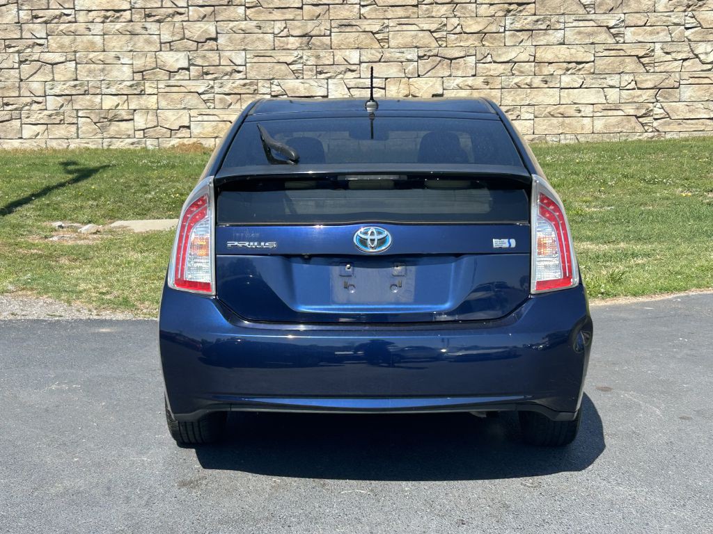2013 Toyota Prius Image 5