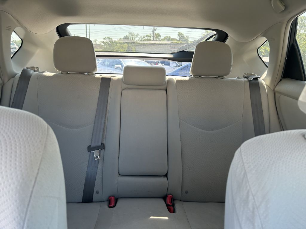 2013 Toyota Prius Image 19