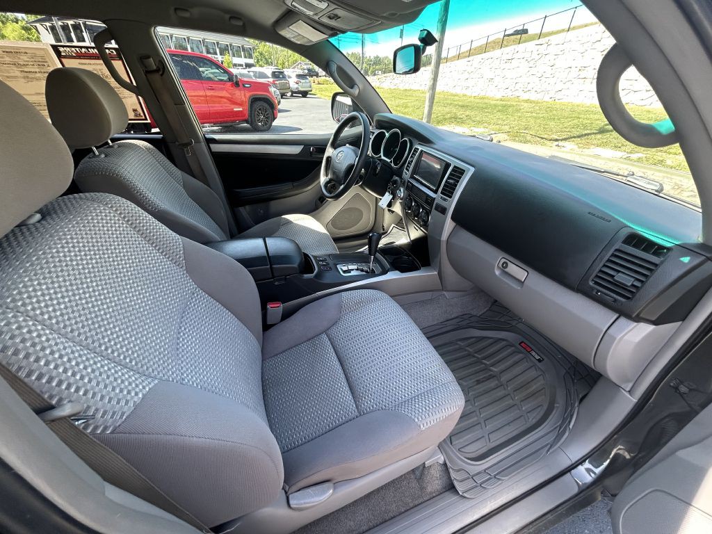 2006 Toyota 4Runner Image 18