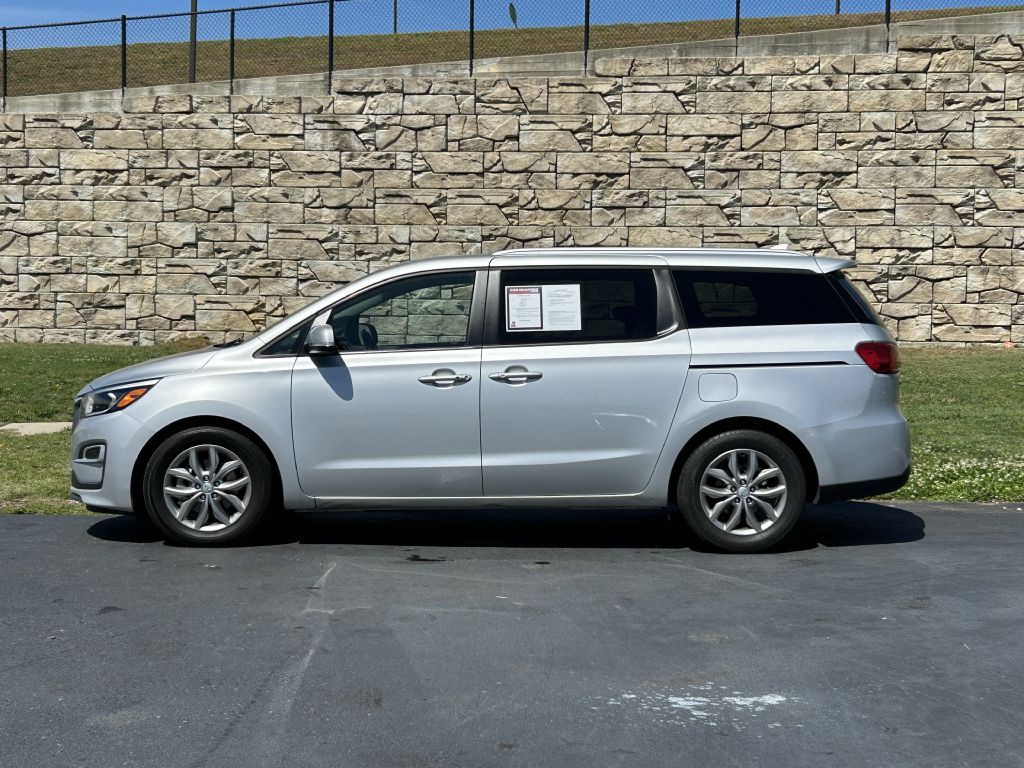 2019 Kia Sedona Image 2