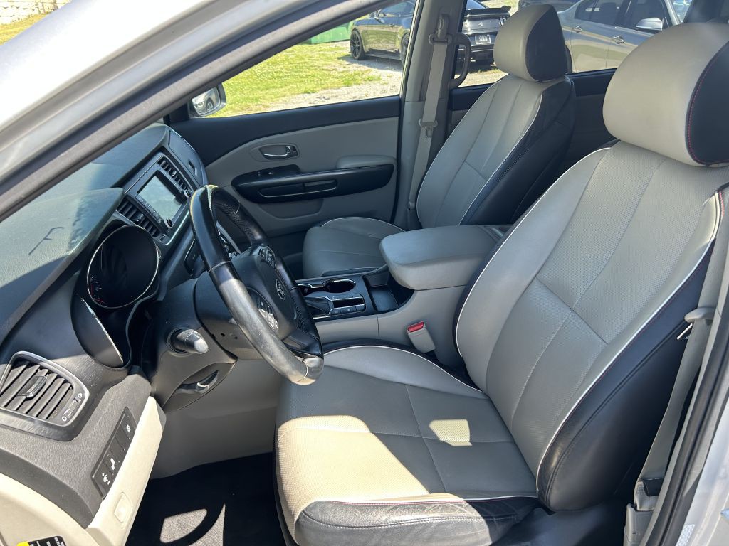 2019 Kia Sedona Image 8
