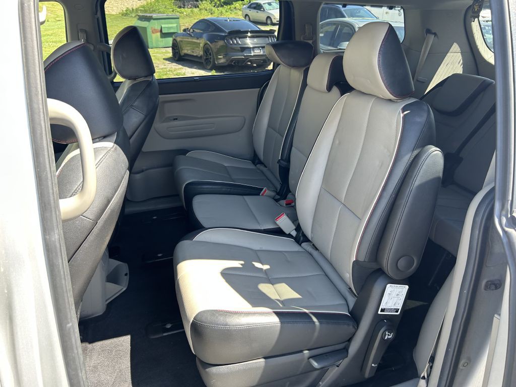 2019 Kia Sedona Image 11