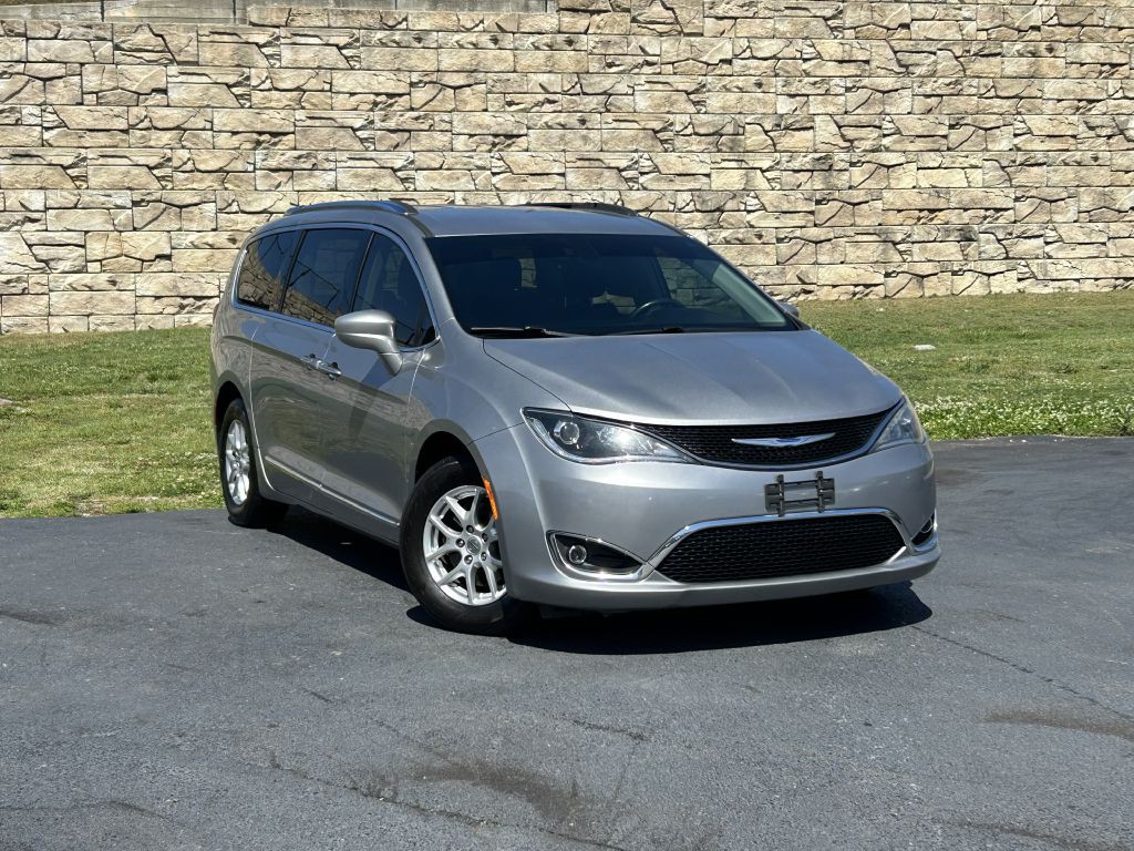 2019 Chrysler Pacifica Image 1
