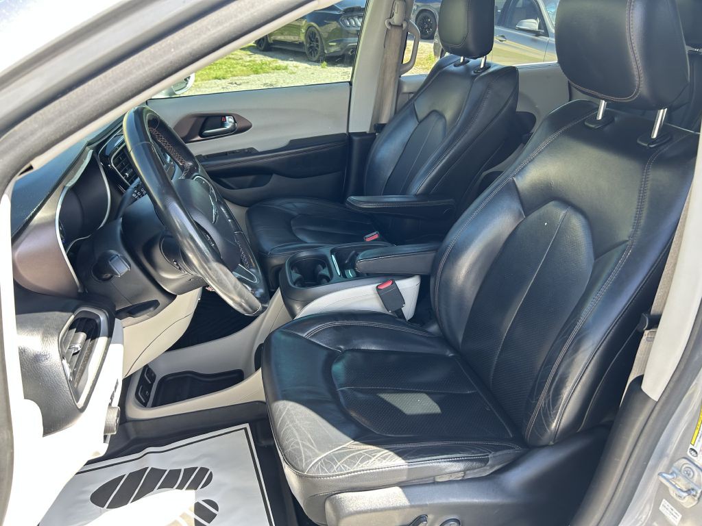2019 Chrysler Pacifica Image 8