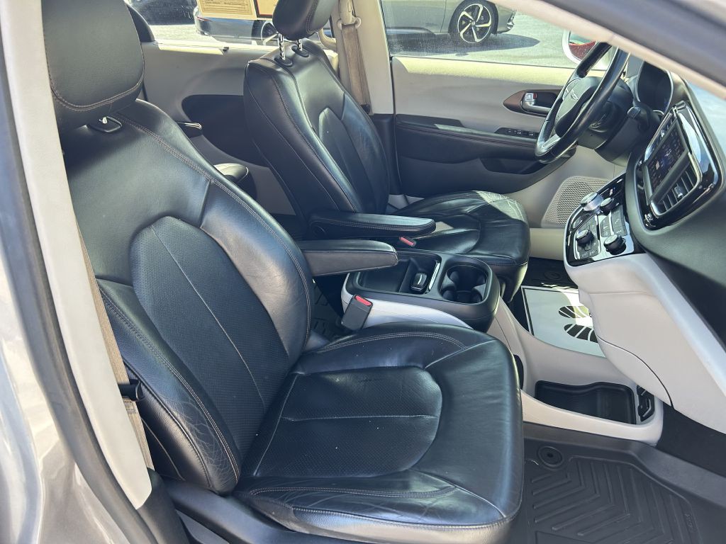 2019 Chrysler Pacifica Image 19