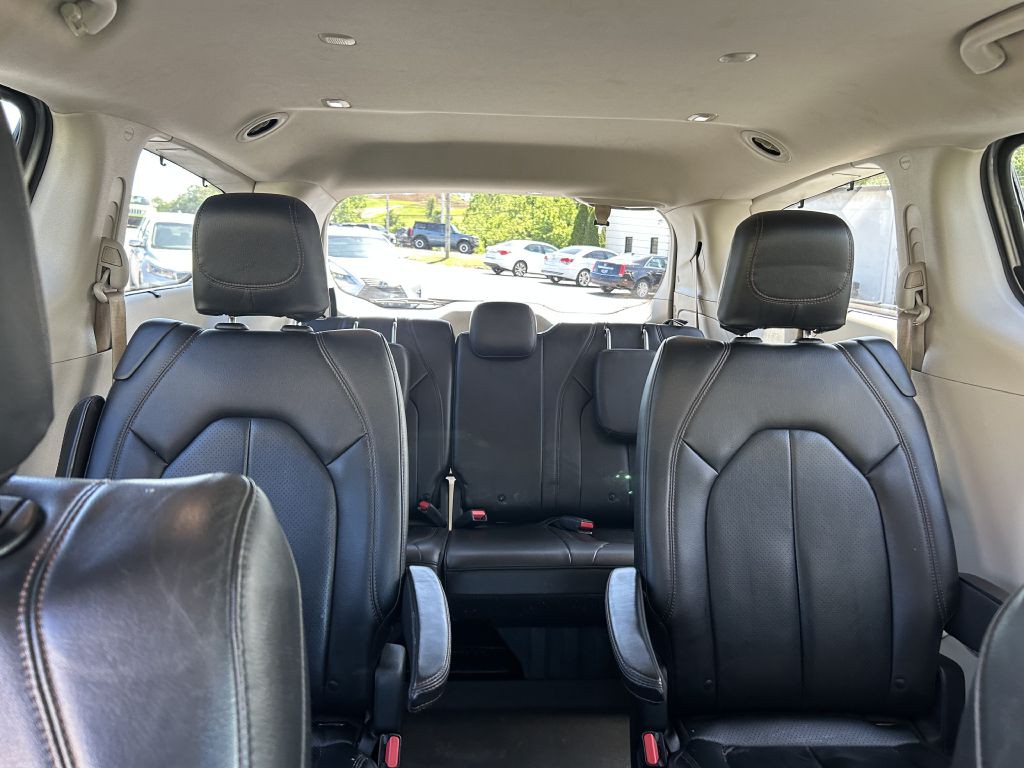 2019 Chrysler Pacifica Image 21