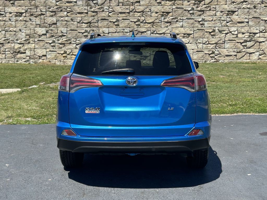 2017 Toyota Rav4 Image 5
