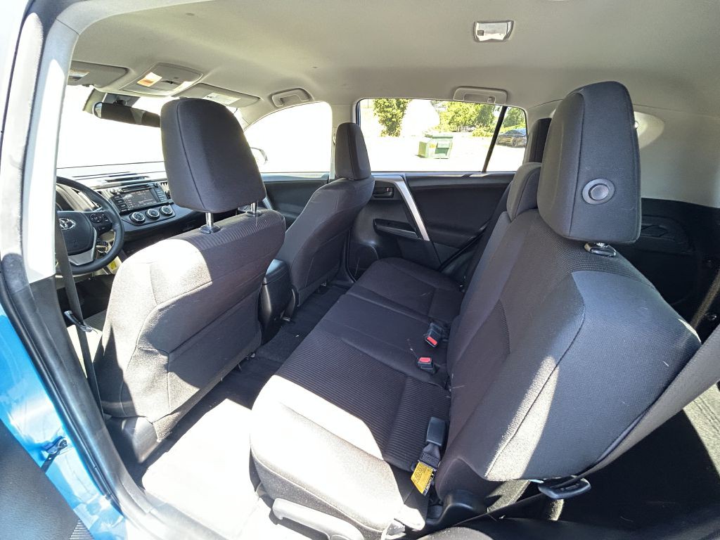2017 Toyota Rav4 Image 10