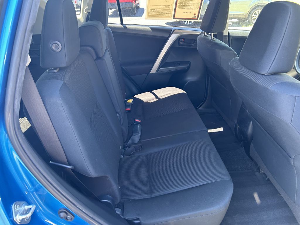 2017 Toyota Rav4 Image 12