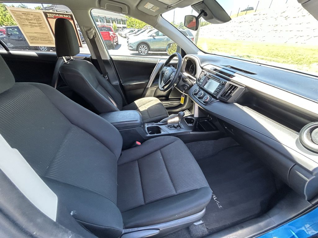 2017 Toyota Rav4 Image 18