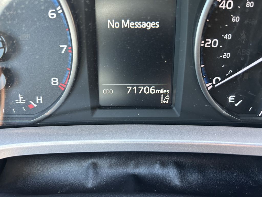 2017 Toyota Rav4 Image 21