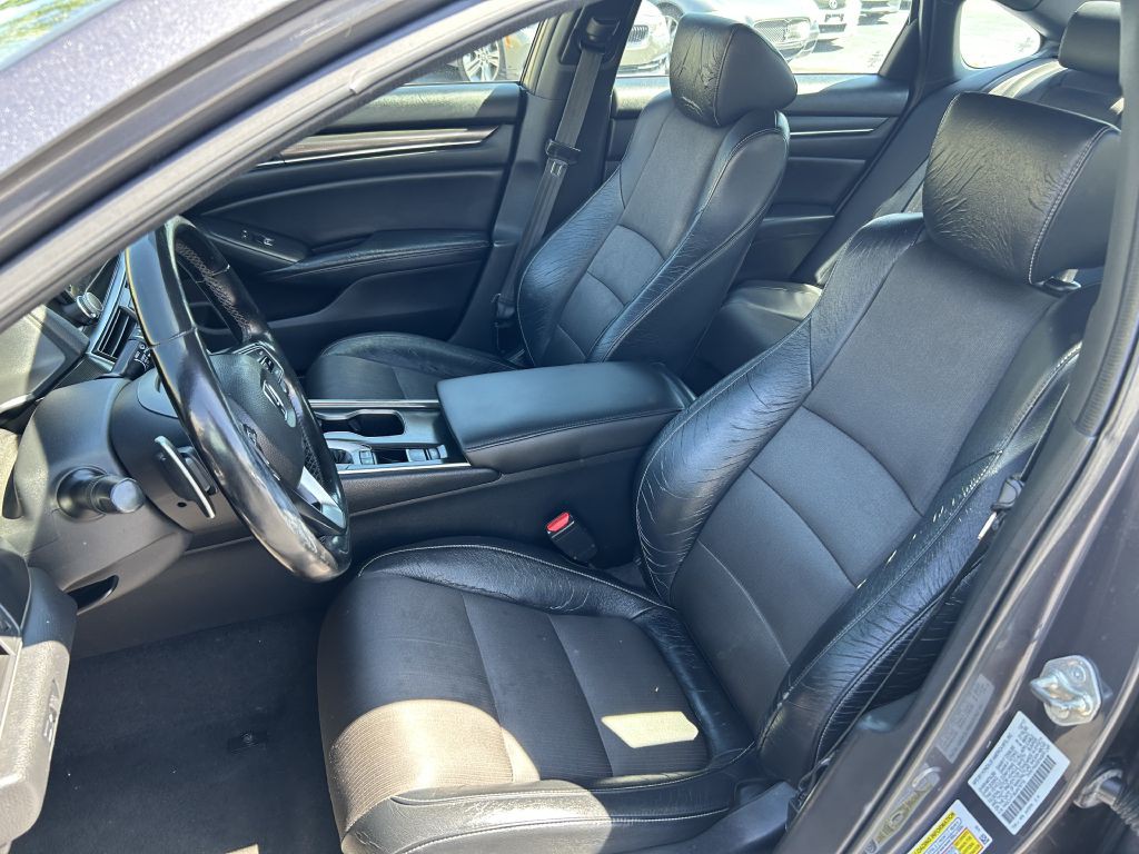 2018 Honda Accord Image 8