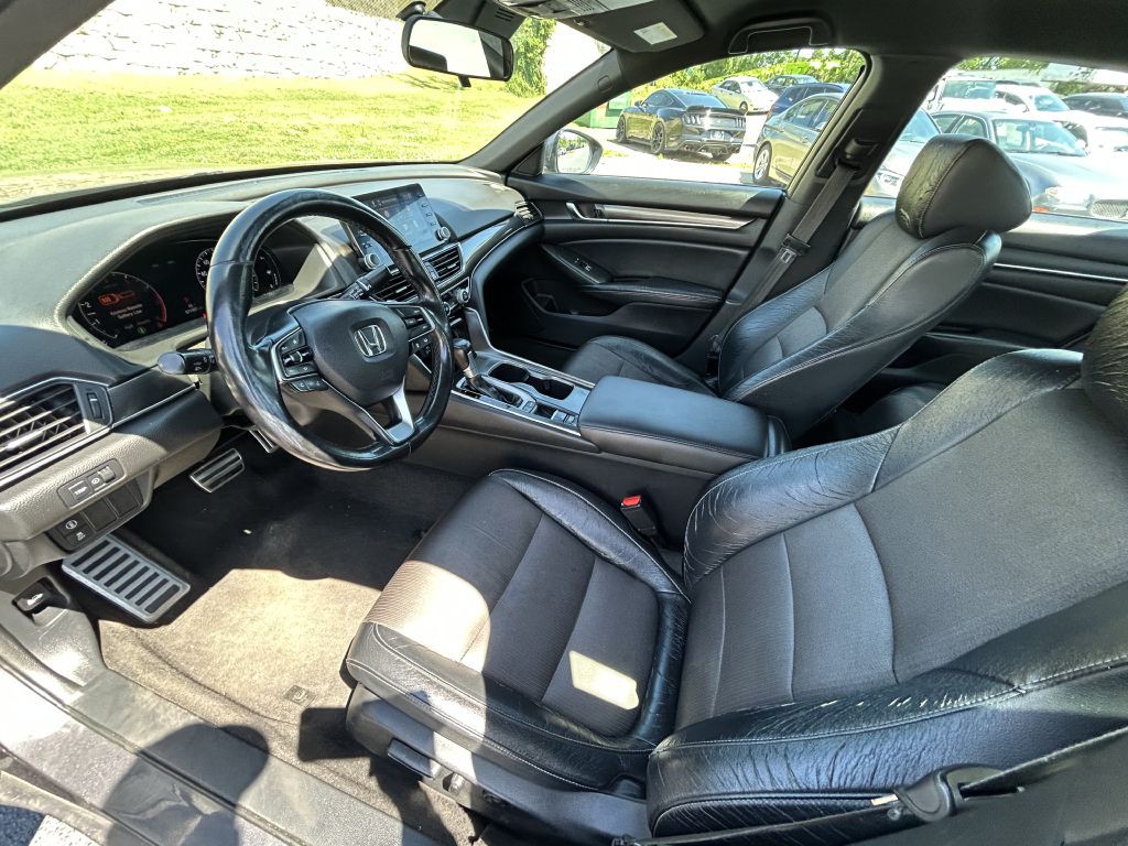 2018 Honda Accord Image 9