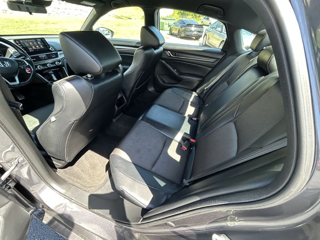 2018 Honda Accord Image 9