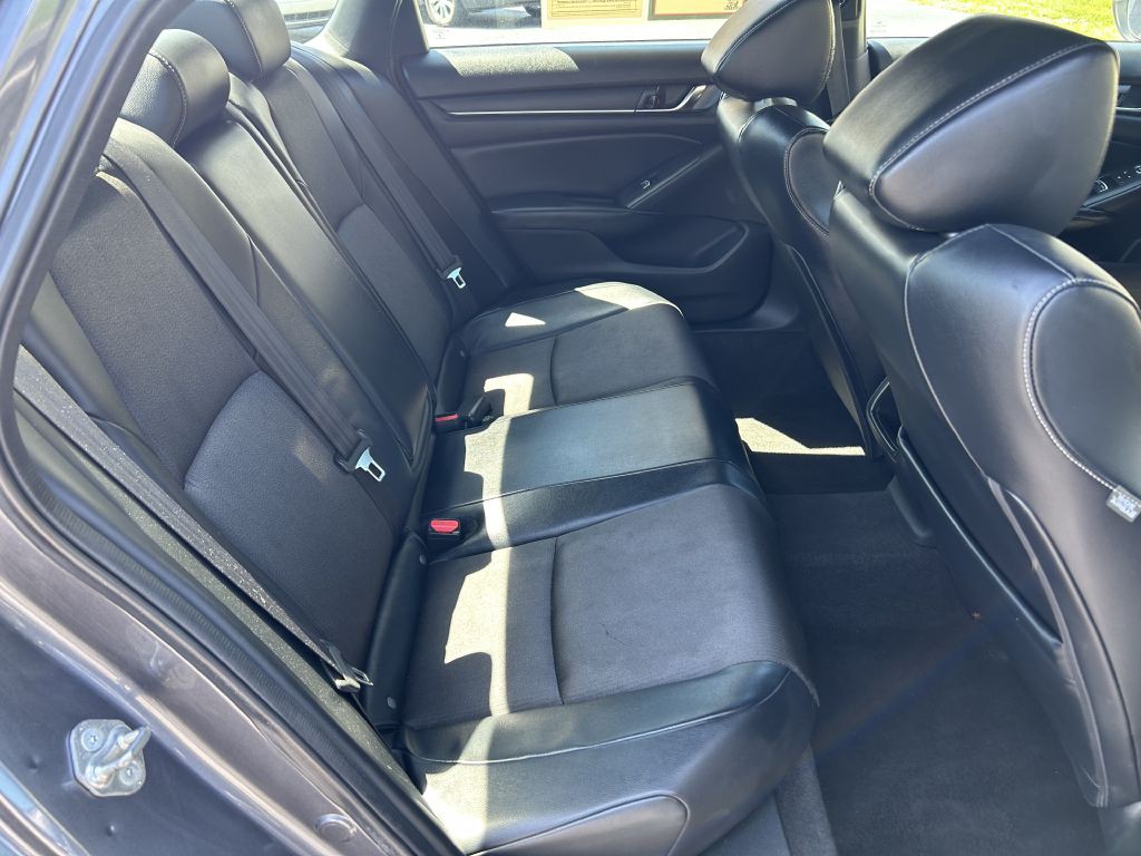 2018 Honda Accord Image 11