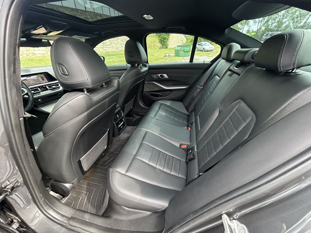 2021 BMW 3 Series Image 11