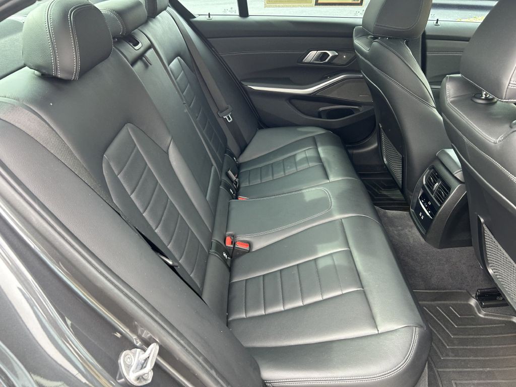 2021 BMW 3 Series Image 13