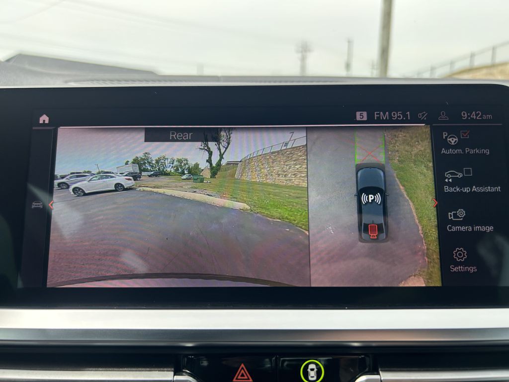 2021 BMW 3 Series Image 22