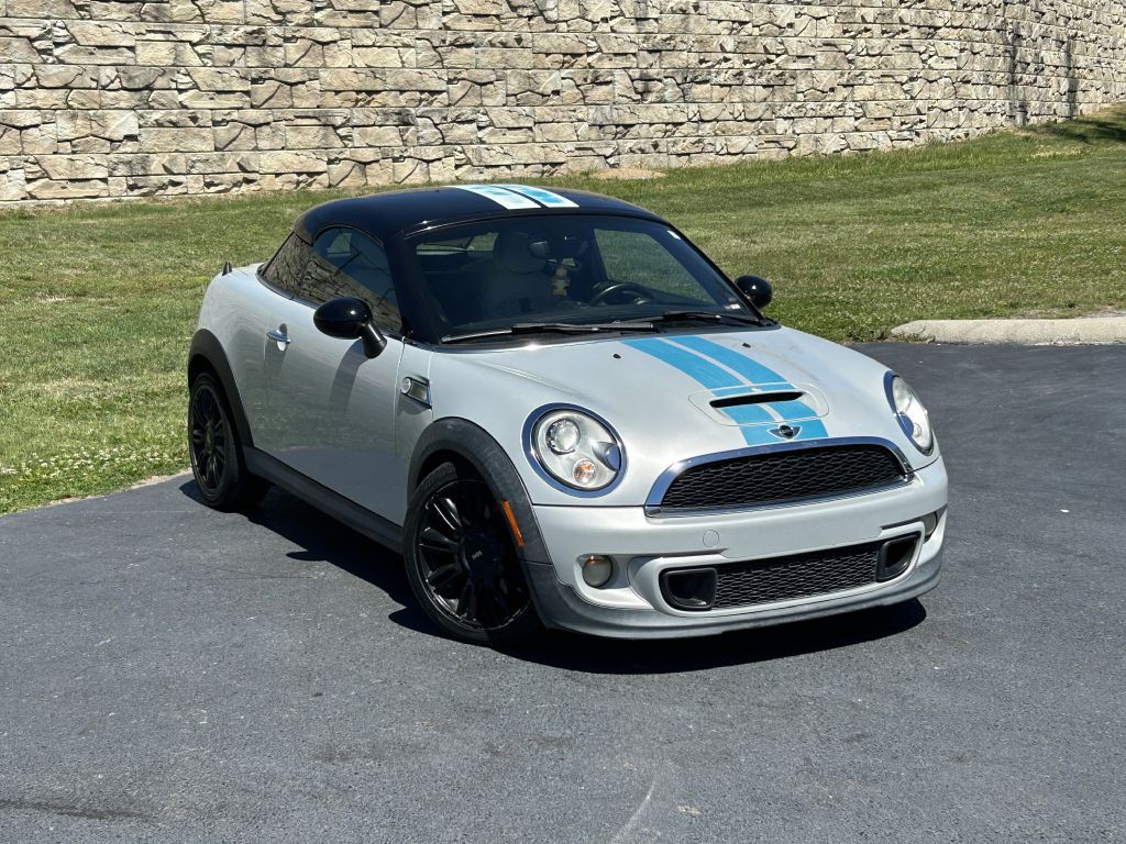 2012 MINI Cooper Image 1