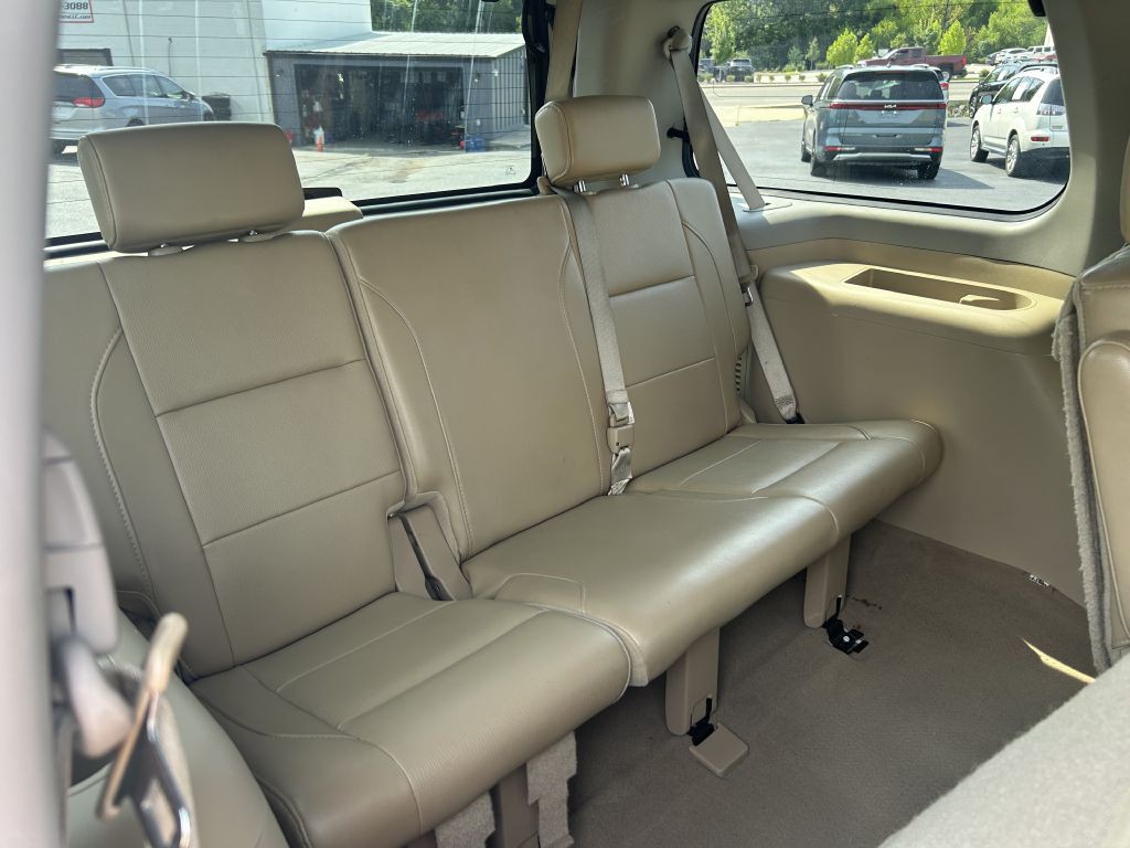 2015 Nissan Armada Image 14