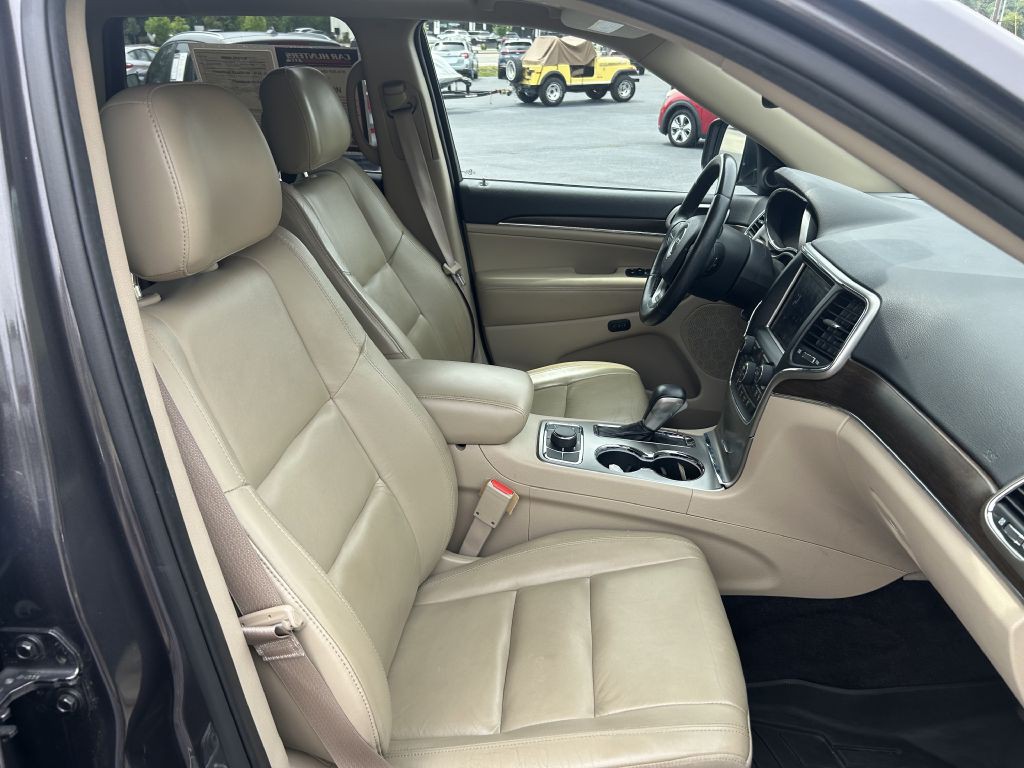 2018 Jeep Grand Cherokee Image 17