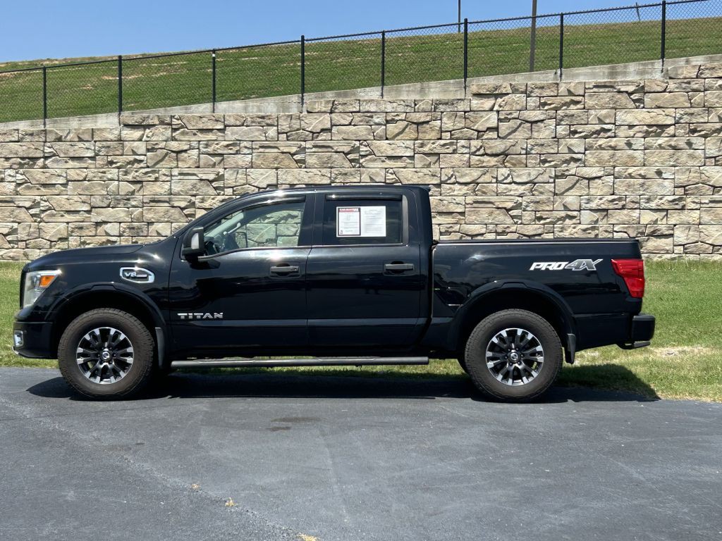 2017 Nissan Titan Image 2