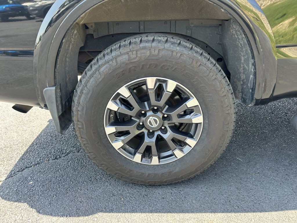 2017 Nissan Titan Image 6
