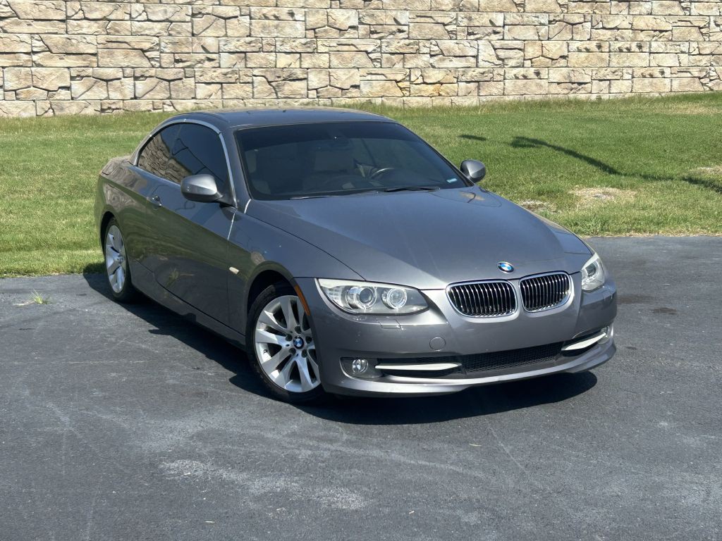 2012 BMW 3 Series Image 2